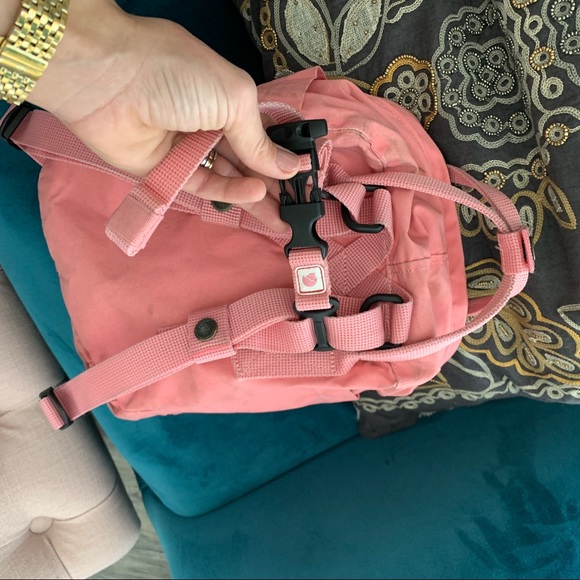 kanken mini chest strap